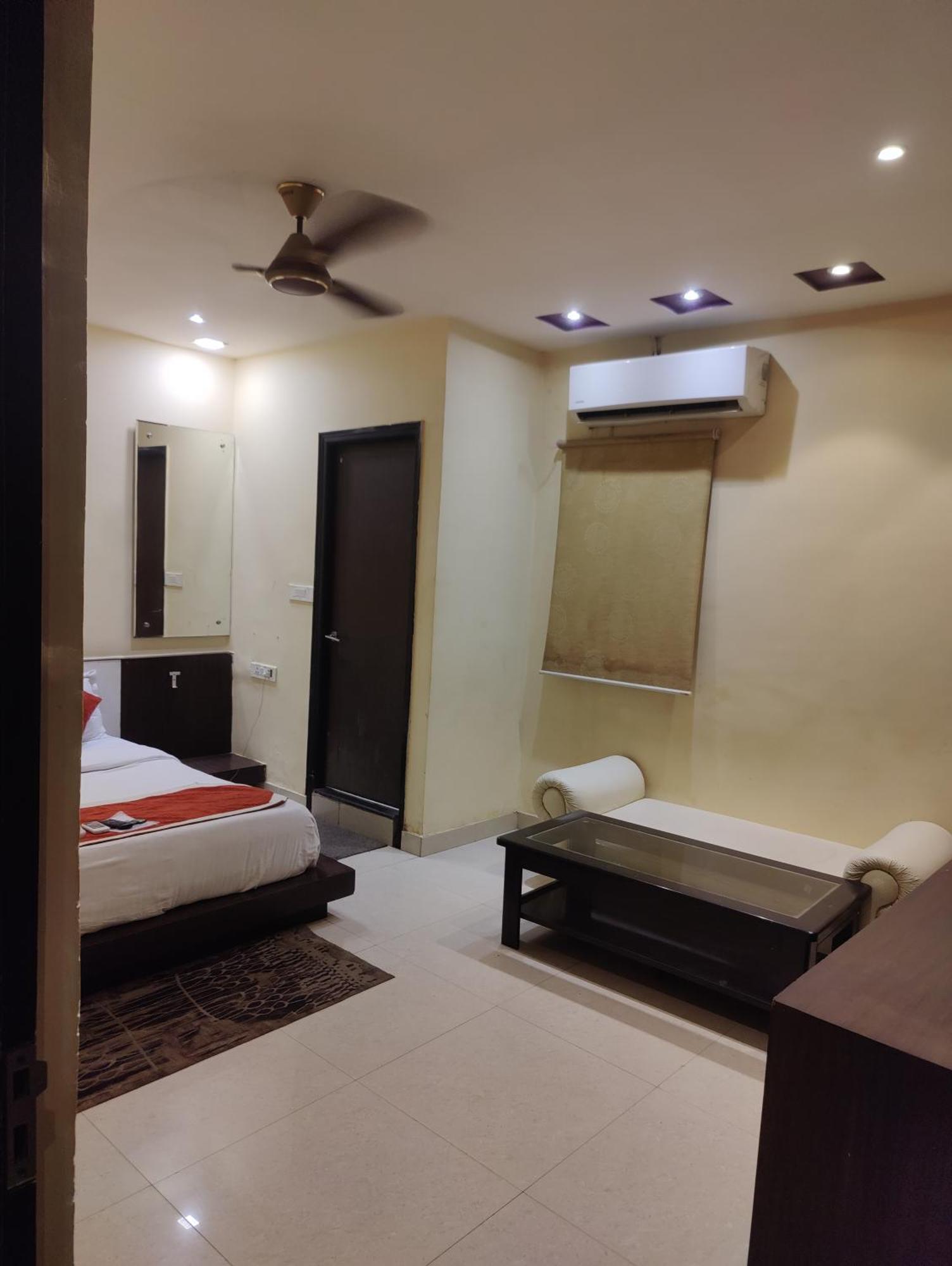 Hotel Sanjay Galaxy,كانبور المظهر الخارجي الصورة