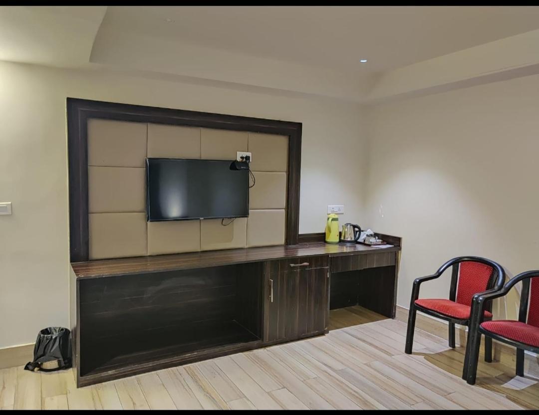 Hotel Sanjay Galaxy,كانبور المظهر الخارجي الصورة